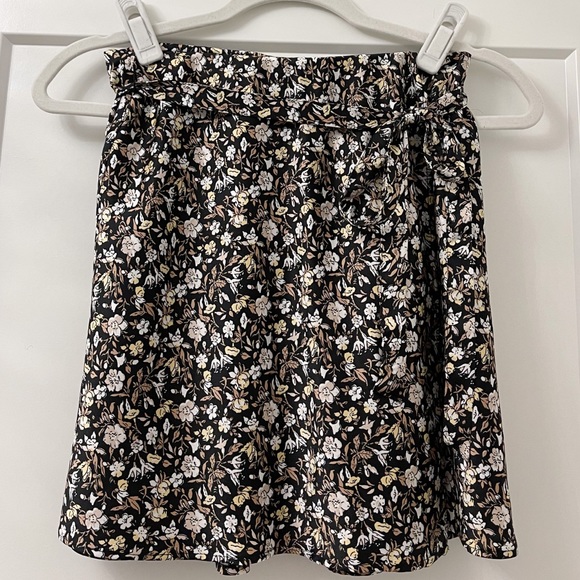 Floral Print Satin Skirt - Picture 6 of 7